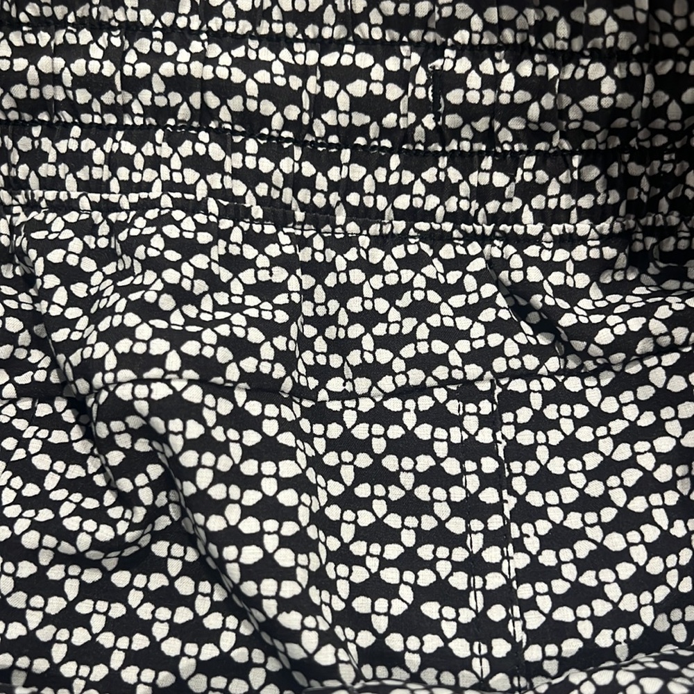 Reversible Lululemon shorts - Picture 2 of 2